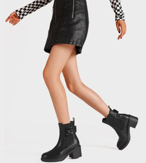 stivaletto donna con tacco Queen Helena in ecopelle nera. stivaletto colore Nero - SculcoScarpe