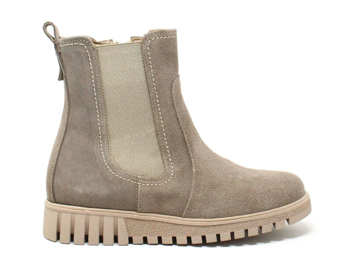 Stivaletto Donna Cinzia Soft Beige in Pelle Scamosciata con Inserto Elastico e Suola Carrarmato
