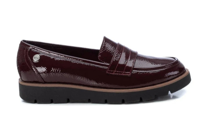 Scarpa Donna XTI Bordeaux Vernice con Suola Chunky e Plantare in Pelle Memory