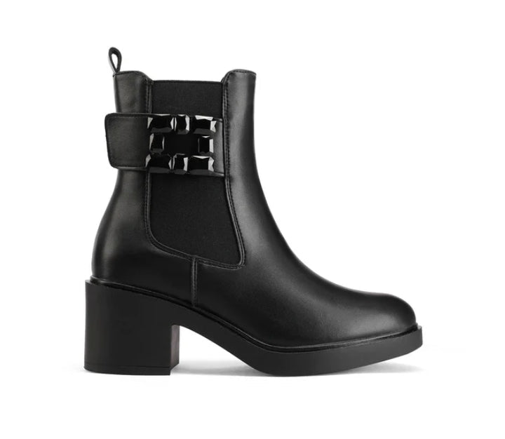 stivaletto donna con tacco Queen Helena in ecopelle nera. stivaletto colore Nero - SculcoScarpe